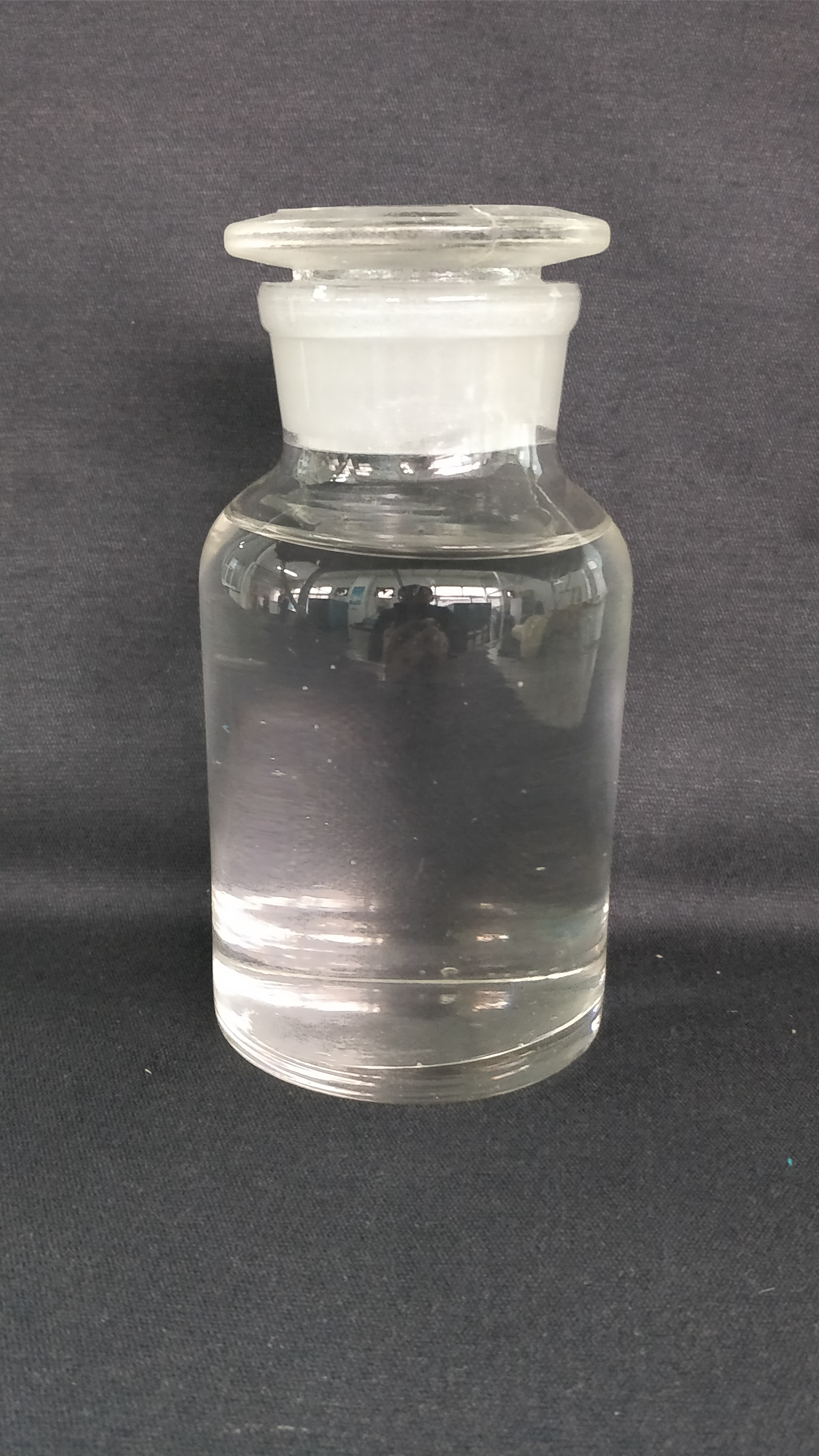 1009G  服裝革涂層膚感處理劑